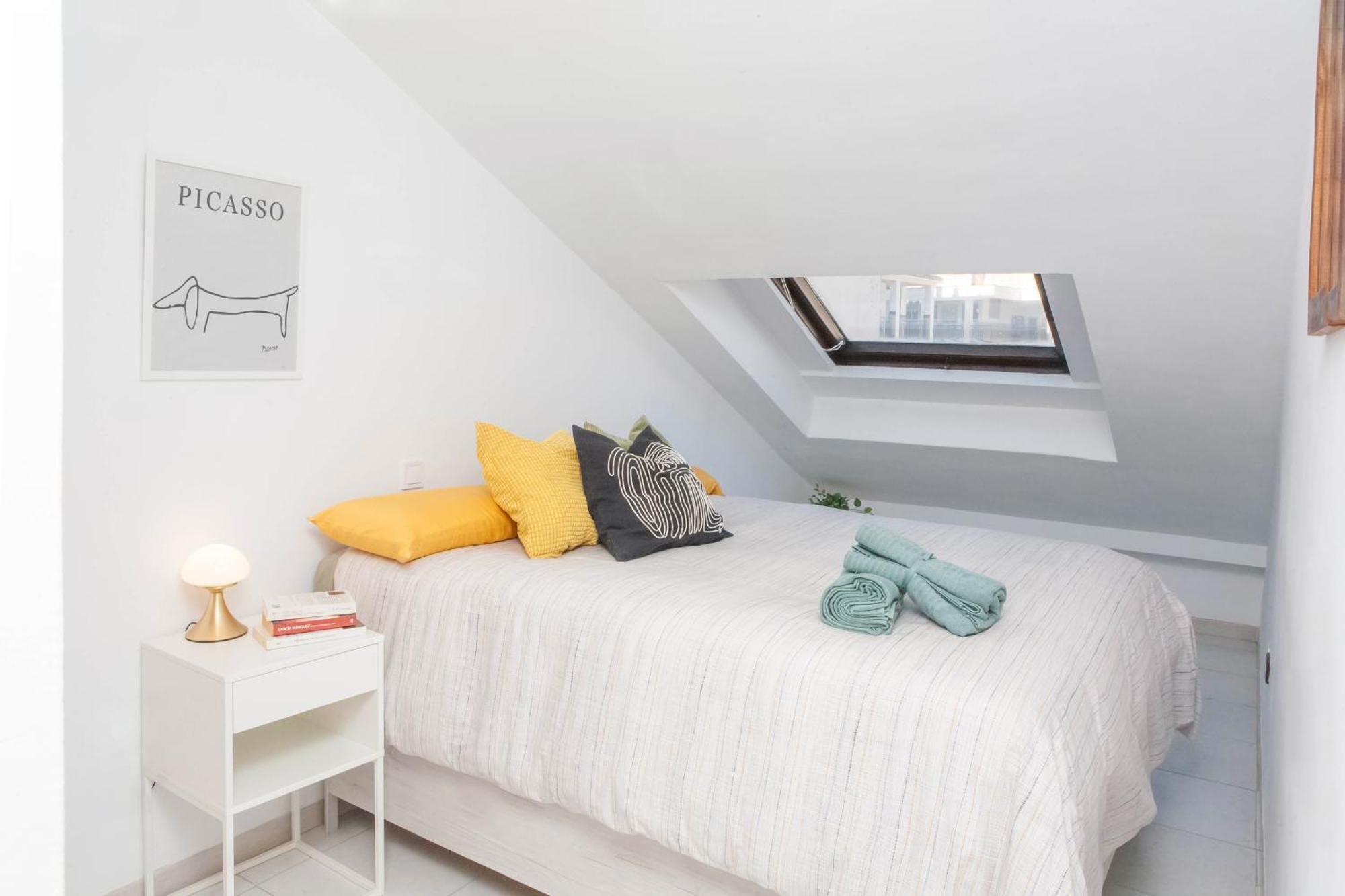 מאלגה Picasso'S Dream Cozy & Chic Attic Plaza Merced מראה חיצוני תמונה